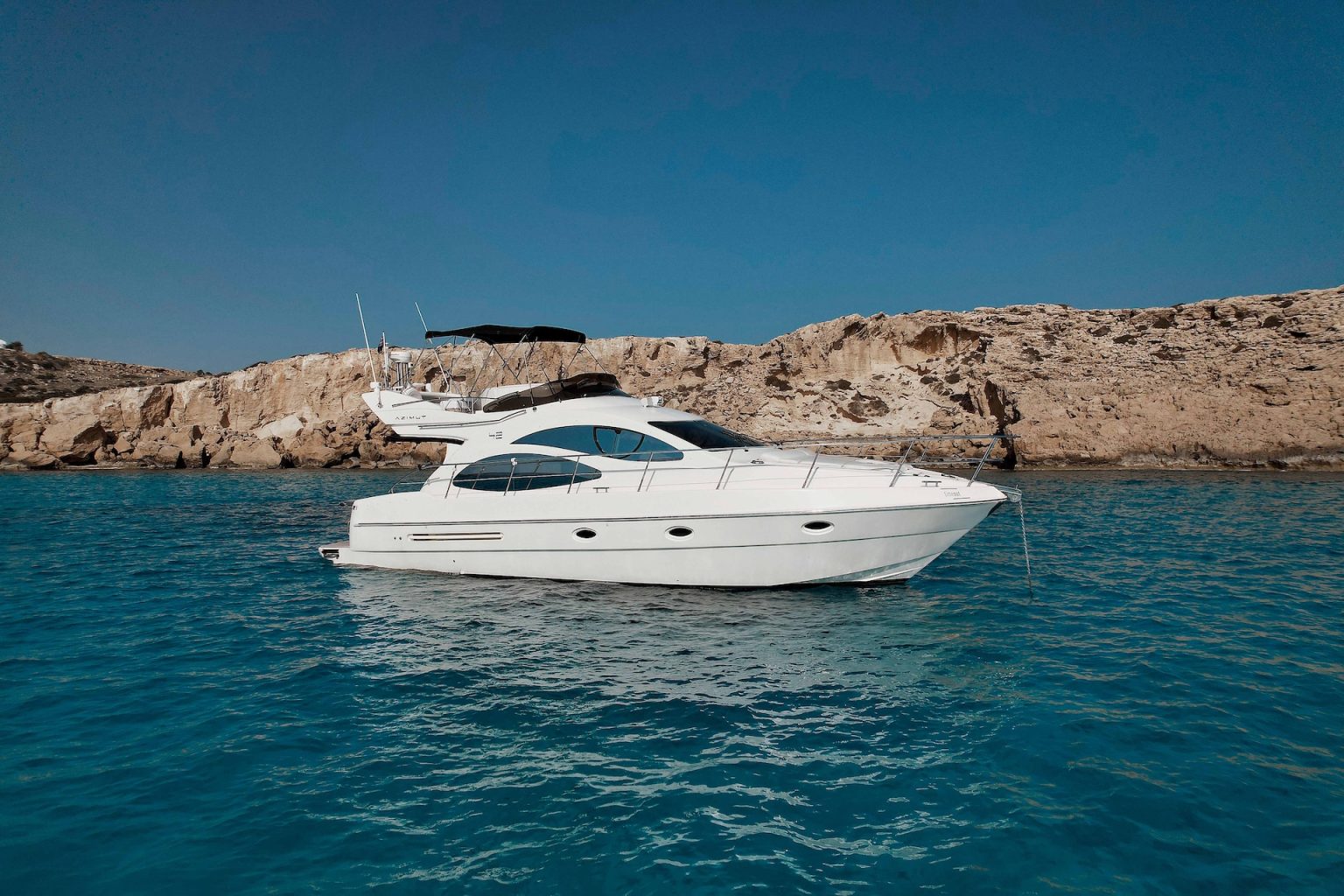 Ferretti 592 Front View